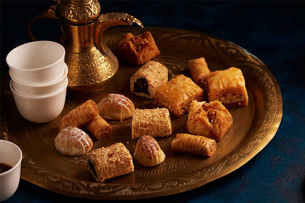 محبوب‌ترین دسر و شیرینی‌های ایرانی 