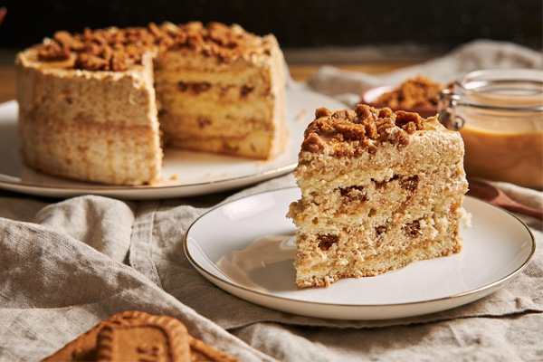 کیک لوتوس خانگی با طعم خاص