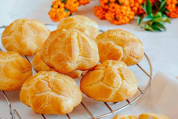 طرز تهیه نون خامه‌ای