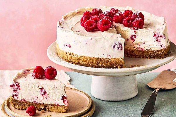 چیز کیک رژیمی با ماست یونانی و عسل