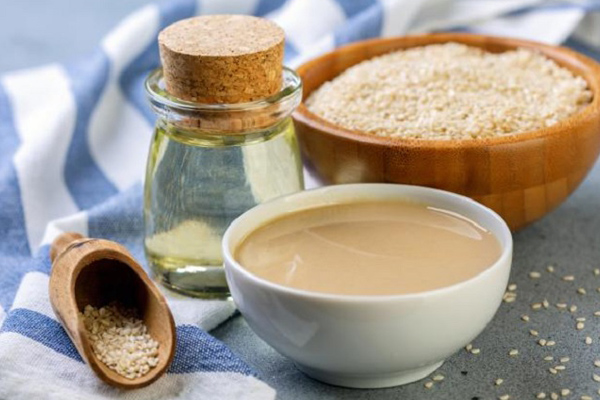 کرم کنجد خانگی و روش سرو