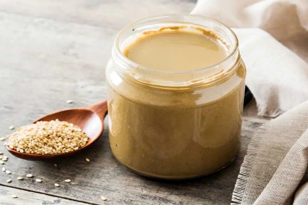 کرم کنجد خانگی و روش سرو