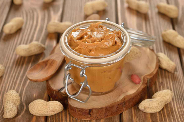 آیا کره بادام زمینی برای لاغری مناسب است؟ نکات مصرف و تاثیر بر تناسب اندام 