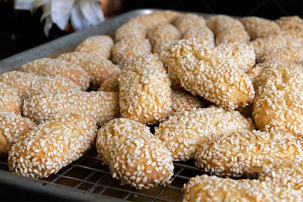 طرز تهیه کلوچه کنجدی