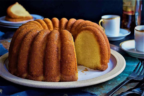 طرز تهیه کیک روغنی با شیر