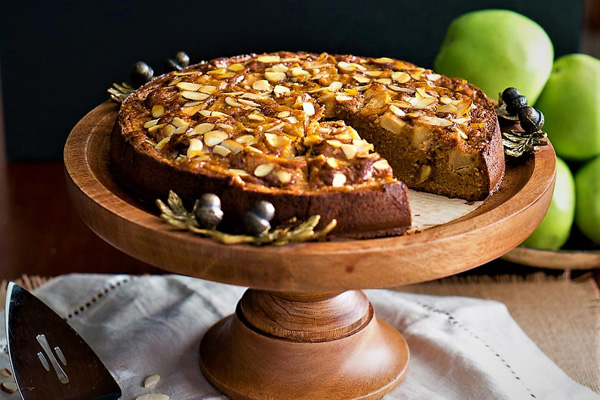 طرز تهیه کیک اسفنجی بادامی