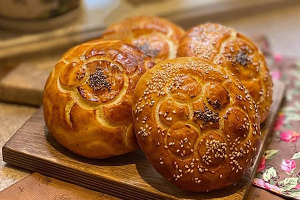 کلوچه زنجبیلی با خمیر مایه؛ عطر زمستان