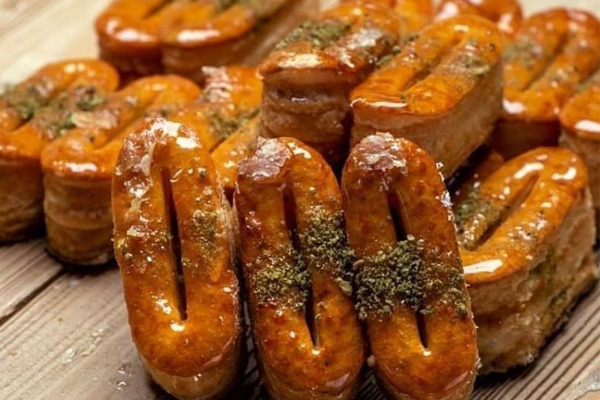 طرز تهیه شیرینی زبان