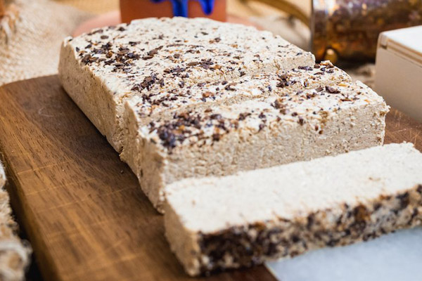 خوردن حلوا ارده در بارداری