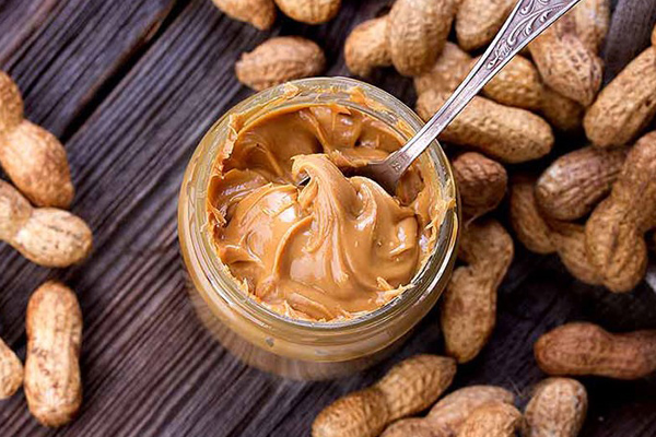کره بادام زمینی را چه زمانی و با چی بخوریم؟